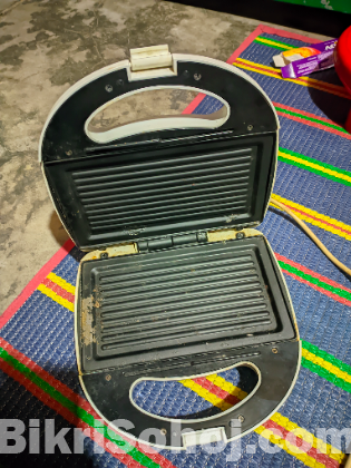 Grill maker
